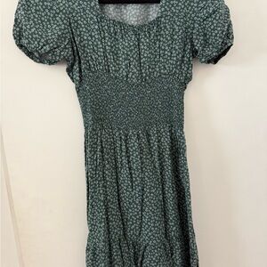 Elegant Green Midi Dress